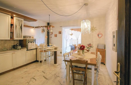Carrara House | Stunning home in Codena