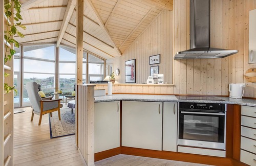Egsmark Strand House | Stunning home in Ebeltoft with WiFi