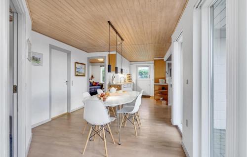 Bøjden House | Stunning Home In Faaborg With Kitchen