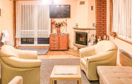 gmina Stezyca House | Stunning Home In Golubie With Wifi