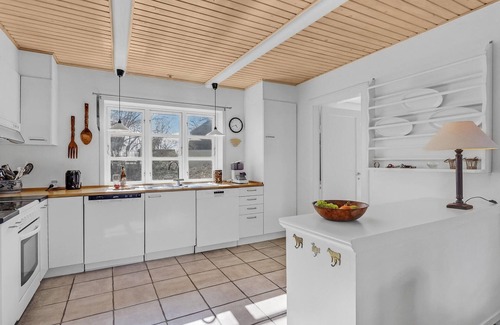 Sydlangeland House | Stunning home in Humble with WiFi
