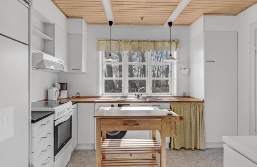 Sydlangeland House | Stunning home in Humble with WiFi