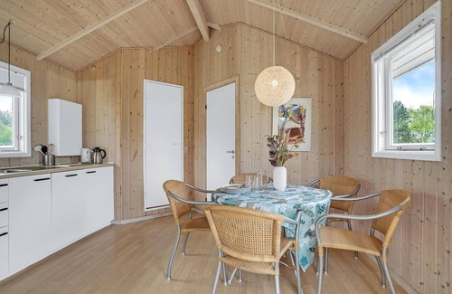 Ristinge House | Stunning home in Humble with WiFi