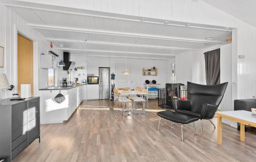 Ristinge House | Stunning Home In Humble With Wifi