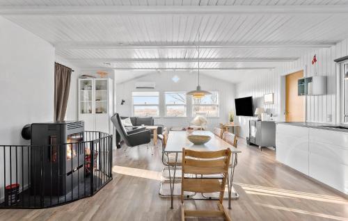 Ristinge House | Stunning Home In Humble With Wifi