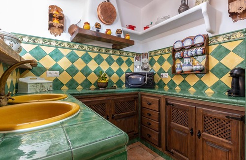 Iznajar House | Stunning home in Iznajar with WiFi