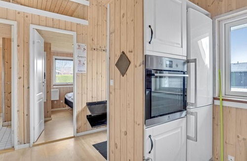 Pøt Strandby House | Stunning home in Juelsminde with WiFi