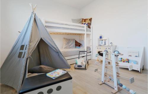 Lembruch House | Stunning Home In Lembruchdümmer See