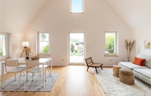 Morschen House | Stunning Home In Morschen With Kitchen
