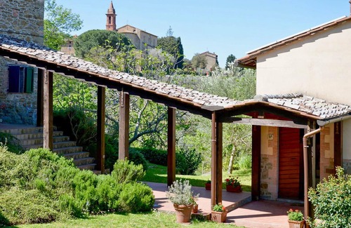 Paciano House | Stunning home in Paciano with kitchen