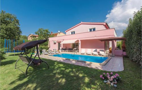Kadumi House | Stunning Home In Porec With Kitchen