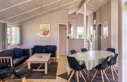 Spodsbjerg House | Stunning home in Rudkøbing with sauna