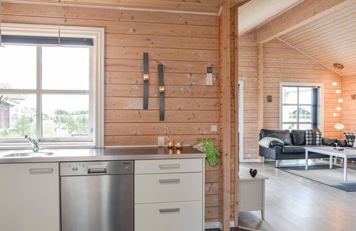 Ringkøbing-Skjern Municipality House | Stunning home in Skjern with kitchen