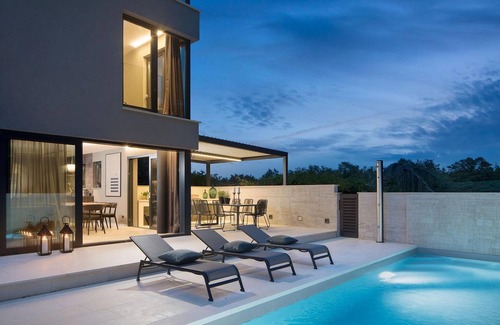 Krizine House | Stunning home in Umag