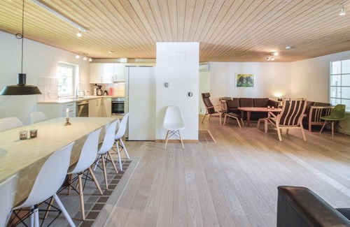 Bøtø By House | Stunning home in Væggerløse with sauna
