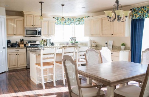 Saratoga Springs House | Stunning Home-Vivid Lake/MTN Views! Sleeps 14