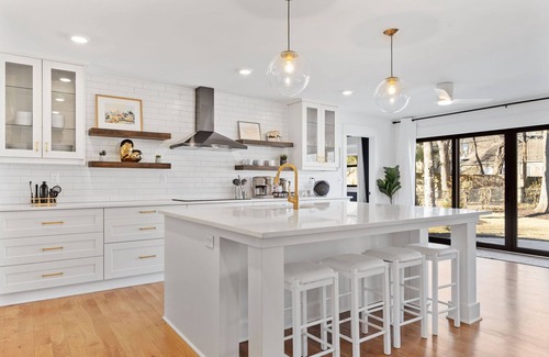 Fairway House | Stunning Home W/Game Room + Mins to Plaza