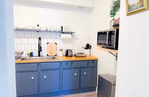 Central Oklahoma City Apartment | Stunning House In Convenient Location N Downtown