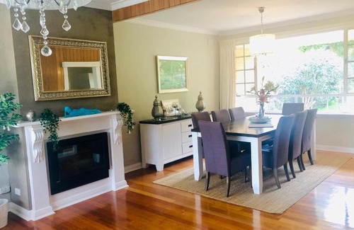 Bellevue Heights House | Stunning house with beautiful entertainment area!!