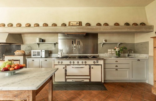 San Casciano dei Bagni Villa | Stunning private villa with private pool, WIFI, A/C, hot tub, TV, patio, panoramic view, parking