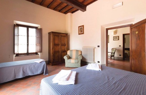 Vicchio Villa | Stunning villa with WIFI, private pool, TV, patio, pets allowed, panoramic view and parking