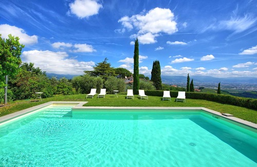 Serravalle Pistoiese Villa | Stunning private villa with A/C, private pool, WIFI, TV, patio, panoramic view and parking