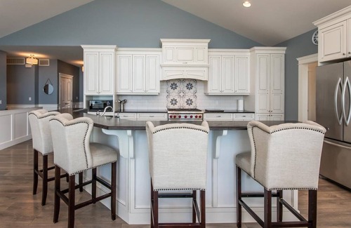 Vernon House | Stunning Kalamalka Lake View Home