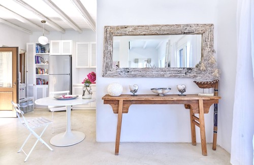 Vourkari Villa | Stunning Kea home with spectacular open views of the sunset and Vourkari bay.