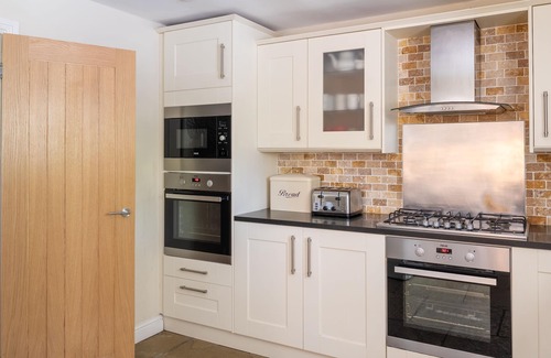 Low Newton Hotel | Stunning Lake fronted Property with Hot Tub - Hammerhole