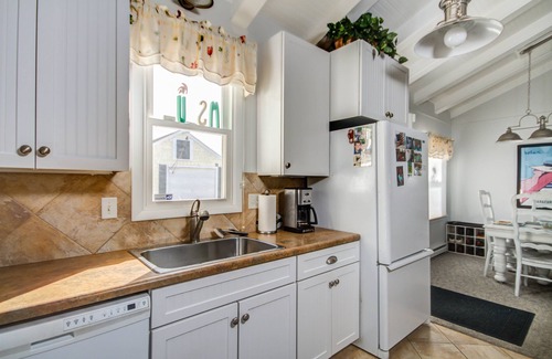 West Olive Cottage | Stunning Lake Michigan views in our light, airy beachfront cottage. Sleeps 10.
