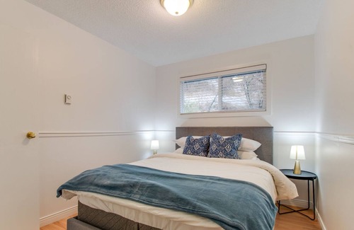 Vernon House | Stunning lake views near Kin beach