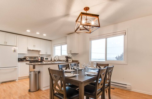 Vernon House | Stunning lake views near Kin beach