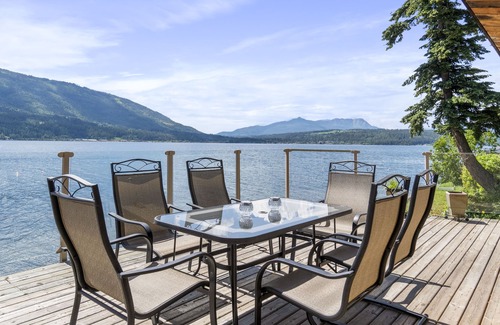 Tappen Cabin | Stunning Lakefront Cabin with Private Beach & Dock on Shuswap Lake!