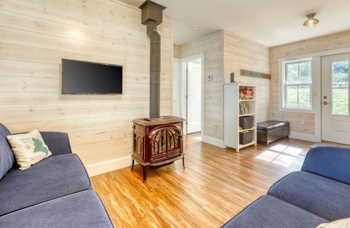 Whitefield House | Stunning lakefront, open concept home with beautiful yard & porch - dog-friendly