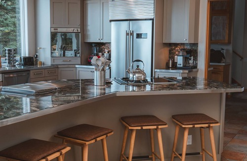 Cheboygan House | Stunning Lakefront Retreat with Private Beach, sleeps 12 people!