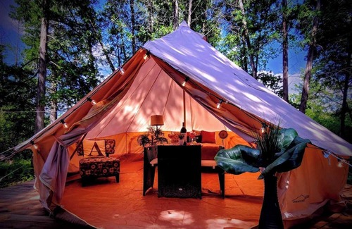 Stirling Cottage | Stunning Lakeside Resort