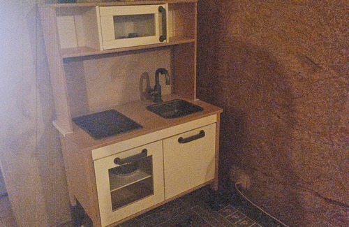 Coober Pedy House | Stunning LIGHT FILLED UNDERGROUND Retreat - Earthworm House - Dugout - spacious!