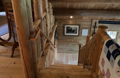 Wakefield House | Stunning Log Cabin in beautiful Wakefield, NH