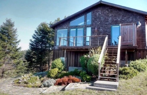 Albion House | Stunning Mendocino Coast Views!