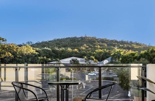 Mount Gravatt Apartment | Stunning Mount View Modern Apartment MtGravatt CBD