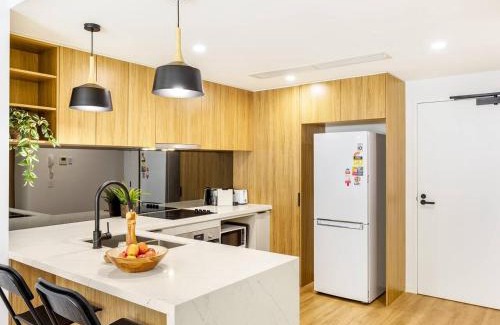 Mount Gravatt Apartment | Stunning Mount View Modern Apartment MtGravatt CBD