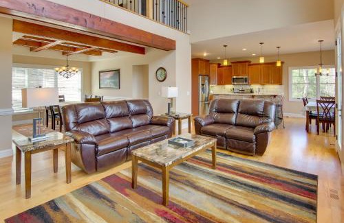 Nebo House | Stunning Nebo Lake House with Deck and Views!