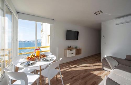 Benidorm Apartment | Stunning New Apt, Beach 1min, 2BR, Parking