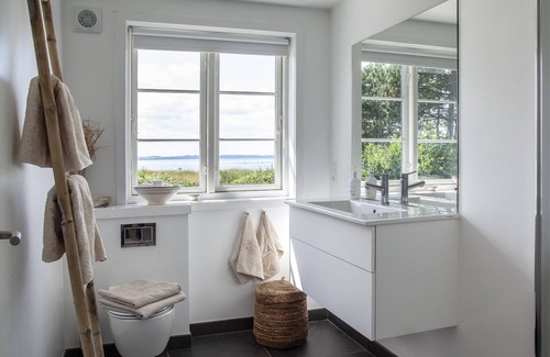 Lumsas Cabin | Stunning Ocean View and Private Beach
