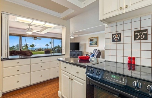 Keauhou Condo | Stunning Ocean Sunset Views From Your Private Lanai