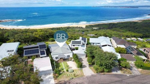 Killcare Heights House | Stunning Ocean Views and Pool