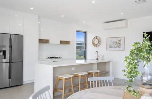 Kingscliff Apartment | Stunning ocean views from modern Kingscliff townhouse!