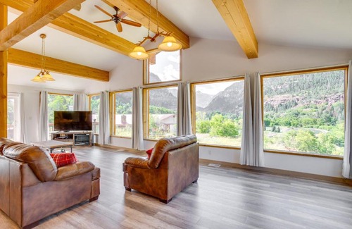 Ridgway House | Stunning Ouray Escape with Panoramic Mountain Views!