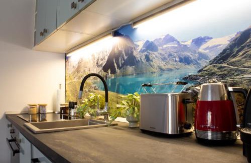 Ujlipotvaros Apartment | Stunning Parkside View - Unwind at ParkLane