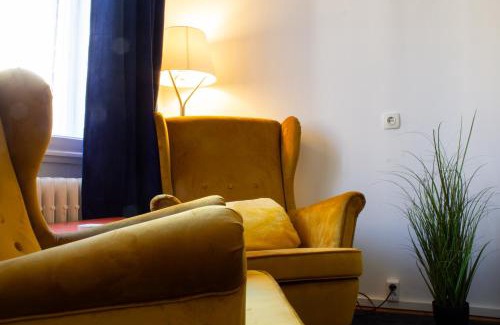 Ujlipotvaros Apartment | Stunning Parkside View - Unwind at ParkLane